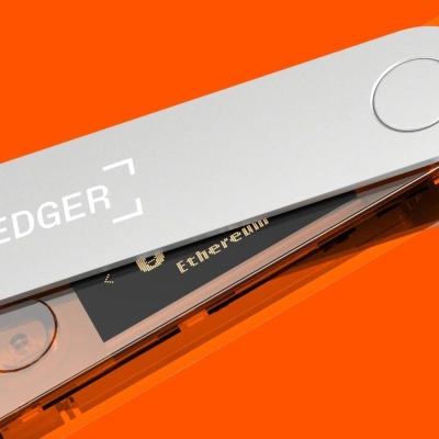 Апаратний гаманець для криптовалют Ledger Nano X Blazing Orange (LNXBO) 5