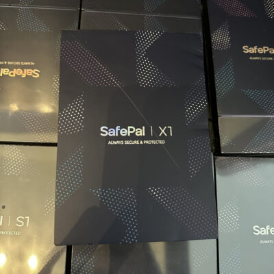 Апаратний криптогаманець SafePal X1 Чорний 2024 – Уцінка (розпакований, не активувався)