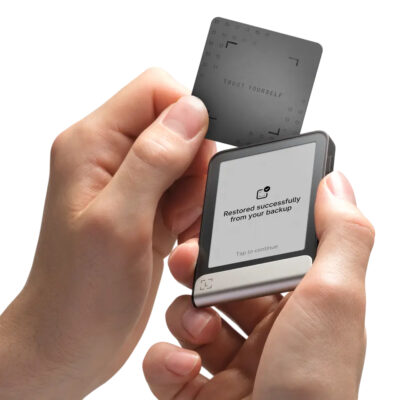 Резервне NFC сховище Ledger Recovery Key для відновлення сід фрази 1шт (LRKNFC) 3